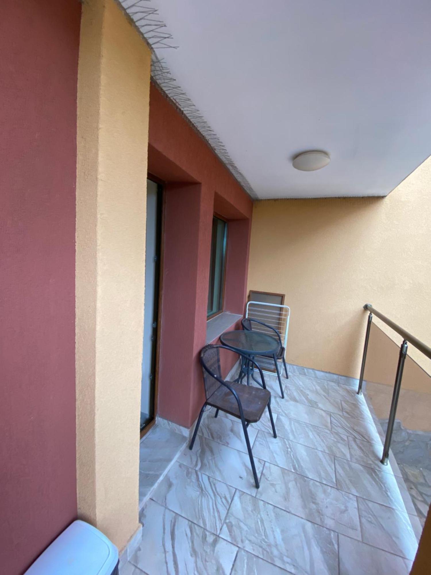 Guest Rooms Wild Duck Ezerets Exteriör bild